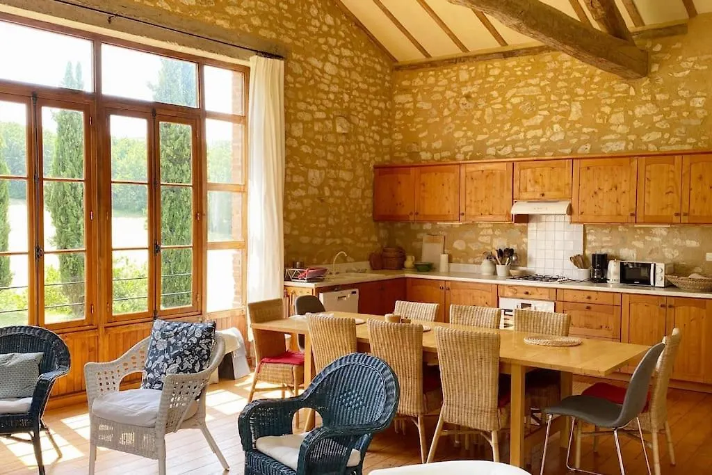 別荘 Castelnau-de-Montmiral La Petite Toscane, Gite Familial Avec Piscine Et Jacuzziヴィラ